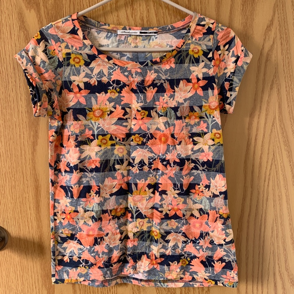 3/$15 Stradivarius // Floral top